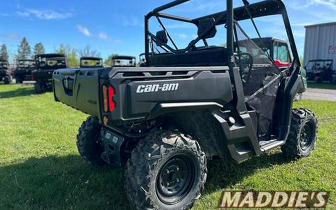 2023 Can-Am Defender HD9