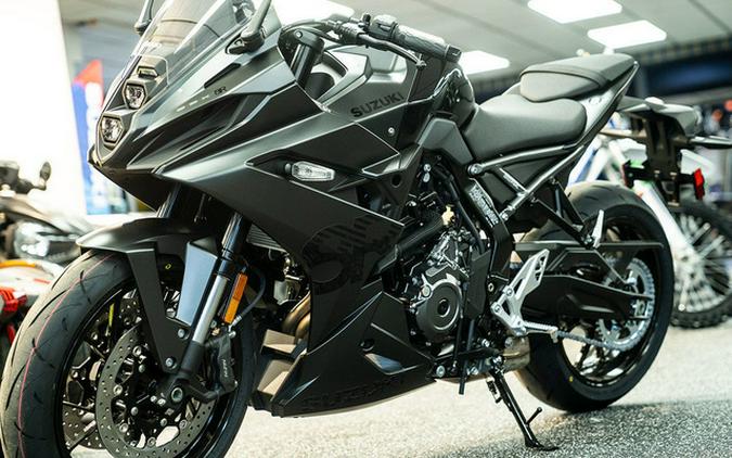 2025 Suzuki GSX 8R