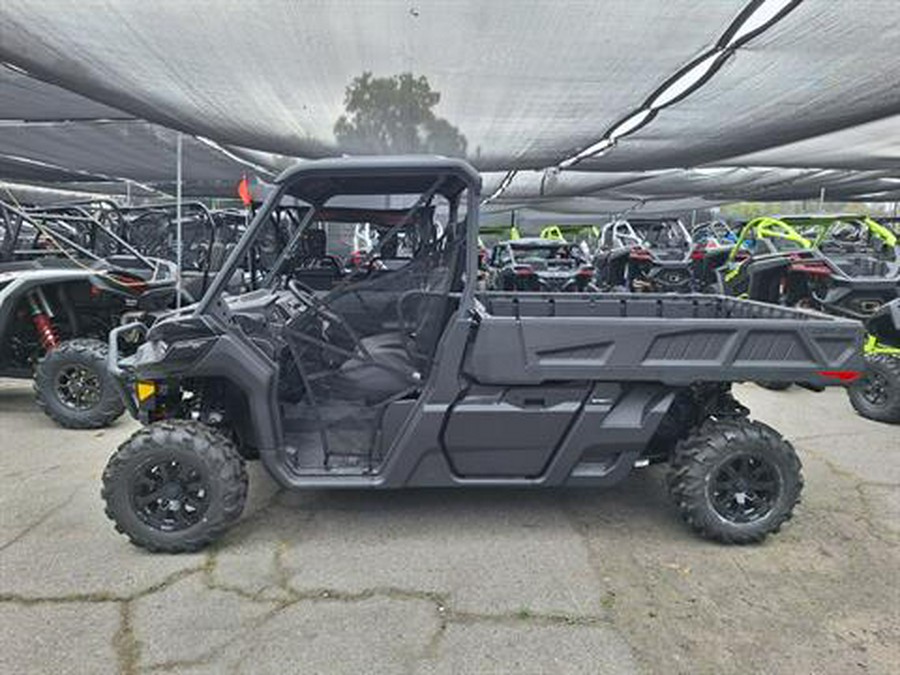 2024 Can-Am Defender Pro XT