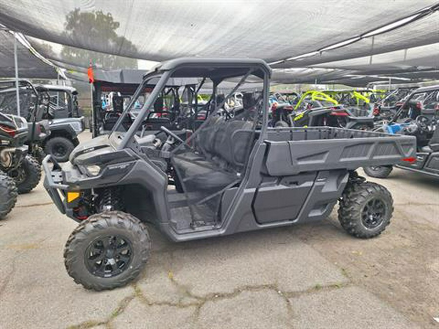 2024 Can-Am Defender Pro XT