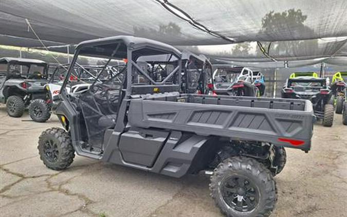 2024 Can-Am Defender Pro XT