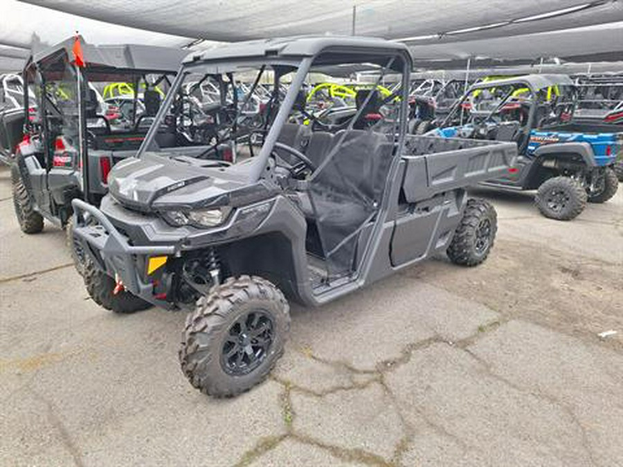 2024 Can-Am Defender Pro XT