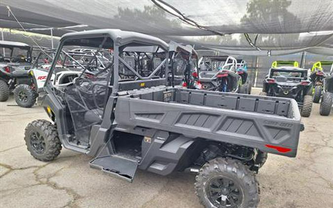 2024 Can-Am Defender Pro XT