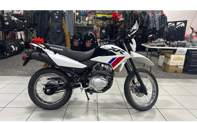2025 XR™ 150L - Honda