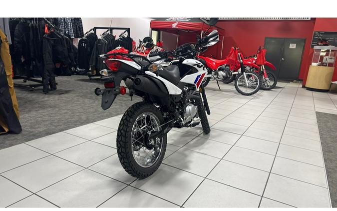 2025 XR™ 150L - Honda