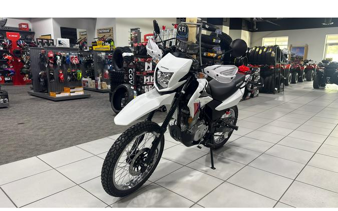 2025 XR™ 150L - Honda