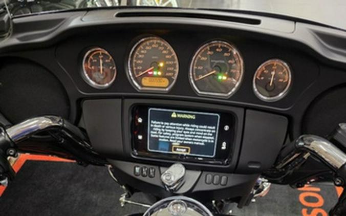 2022 Harley-Davidson Trike FLHTCUTG - Tri Glide Ultra