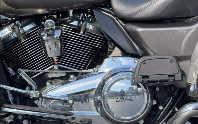 2023 Harley-Davidson Tri Glide Ultra Gray Haze/Silver Fortune