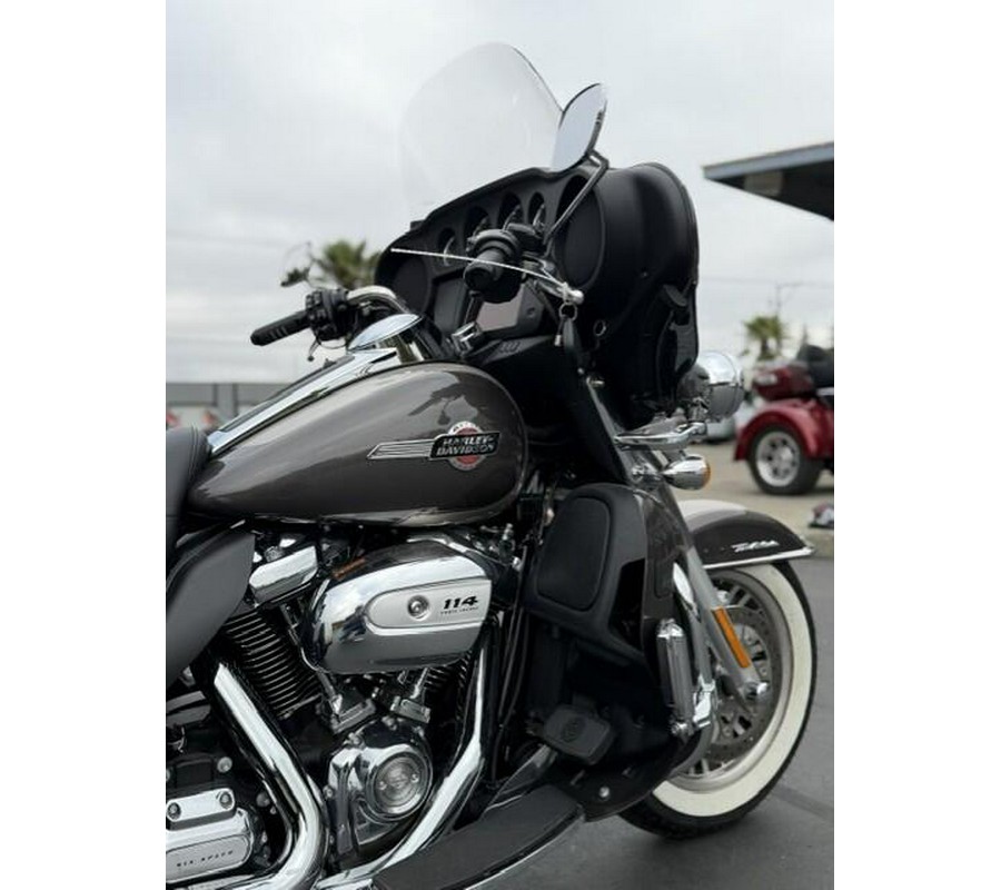 2023 Harley-Davidson Tri Glide Ultra FLHTCUTG