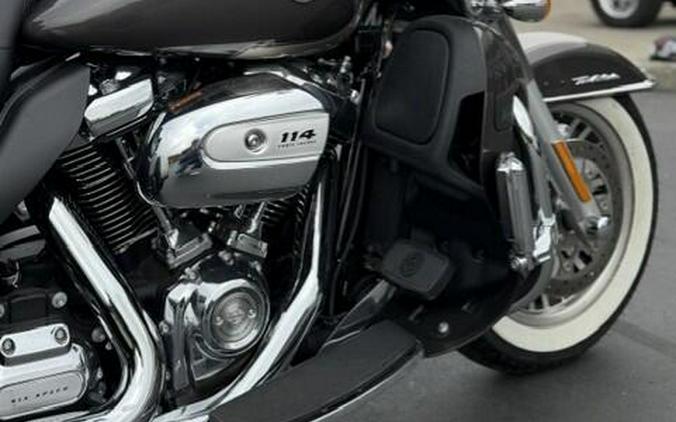 2023 Harley-Davidson Tri Glide Ultra FLHTCUTG