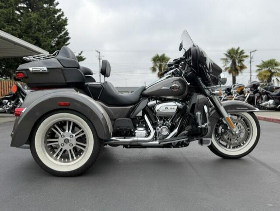 2023 Harley-Davidson Tri Glide Ultra FLHTCUTG