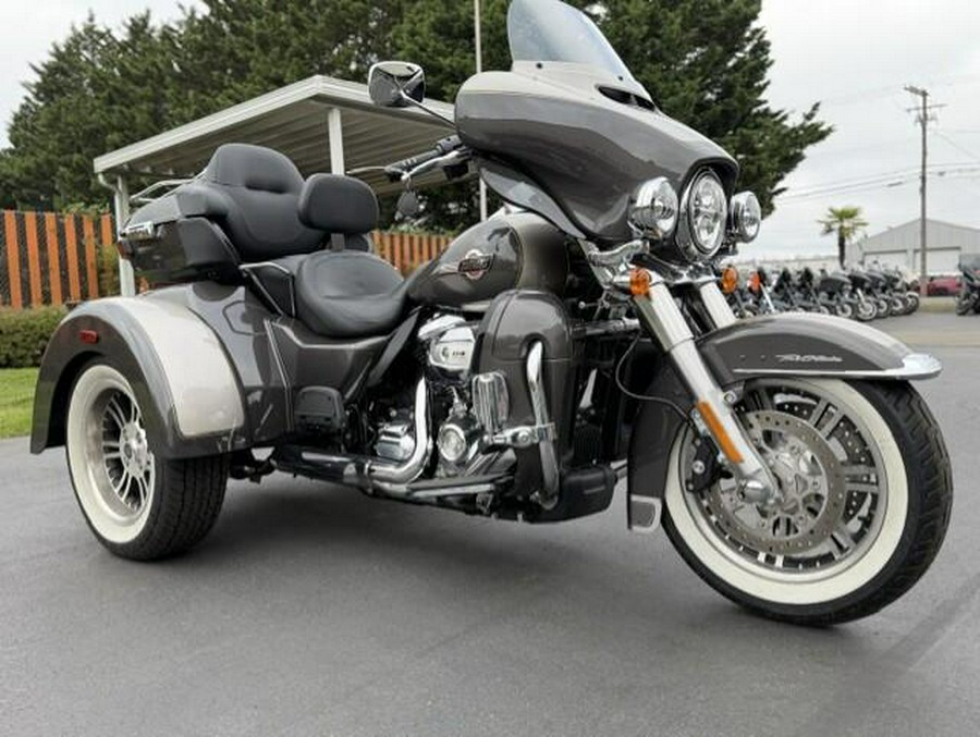 2023 Harley-Davidson Tri Glide Ultra FLHTCUTG