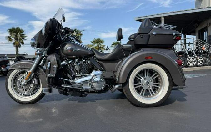 2023 Harley-Davidson Tri Glide Ultra Gray Haze/Silver Fortune