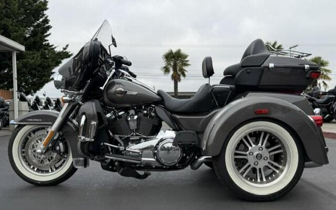 2023 Harley-Davidson Tri Glide Ultra FLHTCUTG