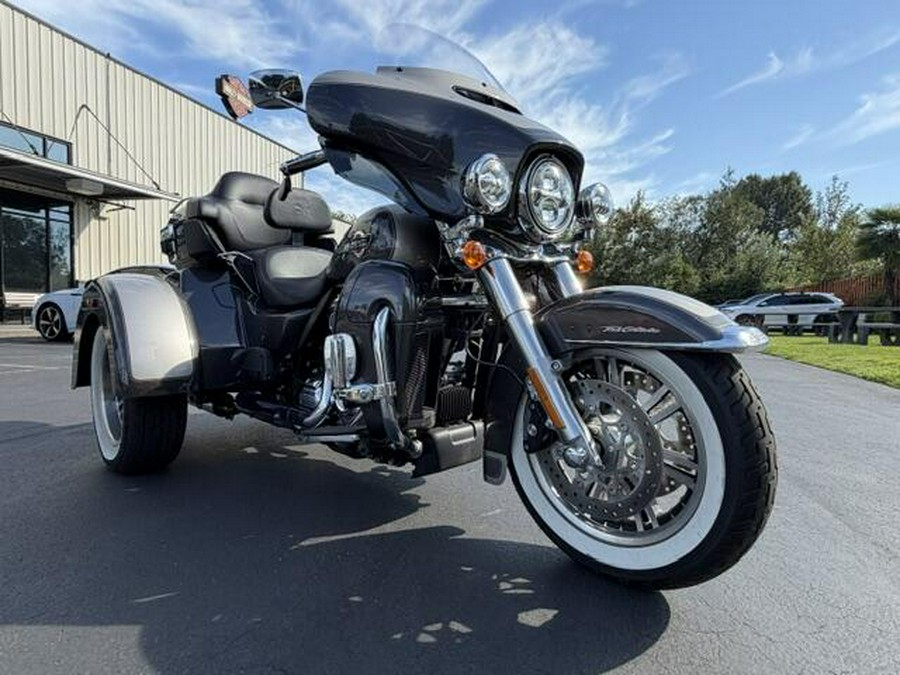 2023 Harley-Davidson Tri Glide Ultra Gray Haze/Silver Fortune