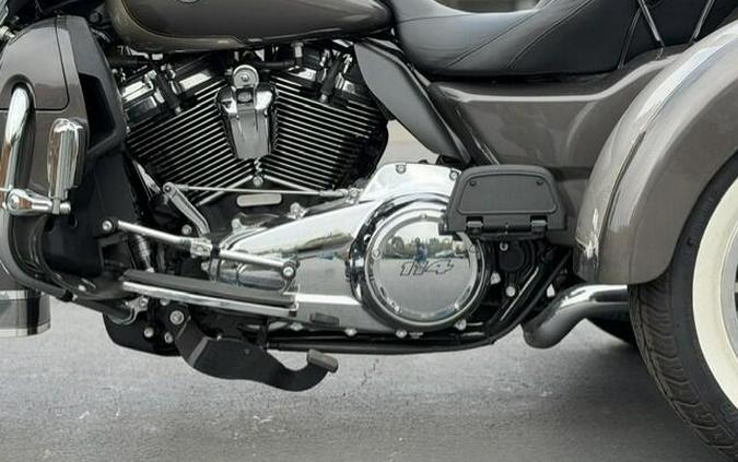2023 Harley-Davidson Tri Glide Ultra FLHTCUTG