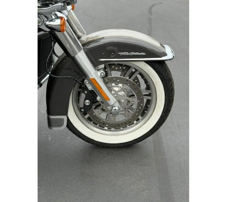 2023 Harley-Davidson Tri Glide Ultra FLHTCUTG