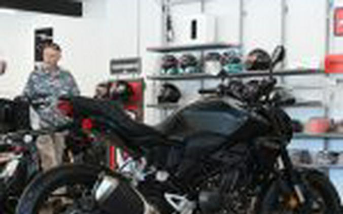 2023 Honda CB300R