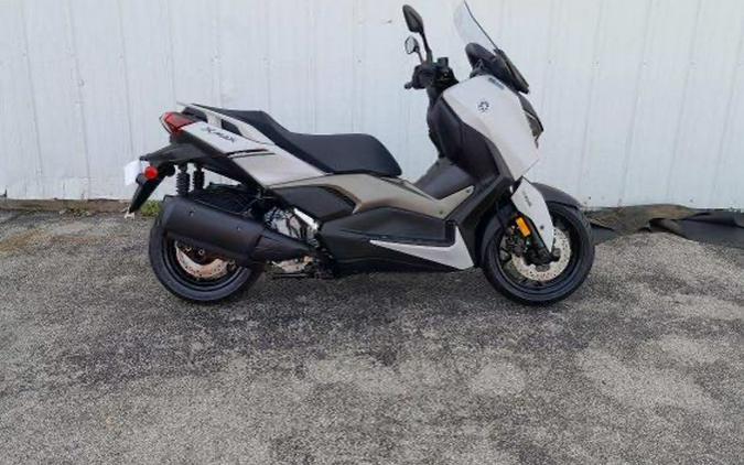 2024 Yamaha XMAX™ Base