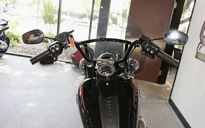 2025 Harley-Davidson® FLHC - Heritage Classic