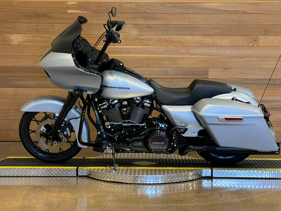 2020 Harley-Davidson Road Glide® Special