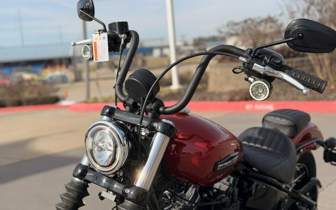 2026 Harley-Davidson® Street Bob® FXBB Brilliant Red Chrome Cast Wheels