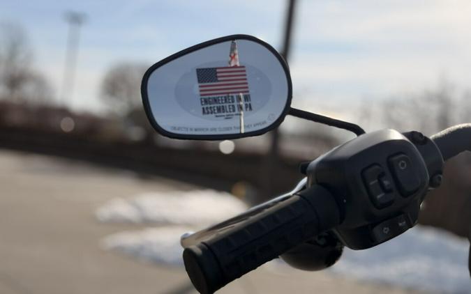 2026 Harley-Davidson® Street Bob® FXBB Brilliant Red Chrome Cast Wheels