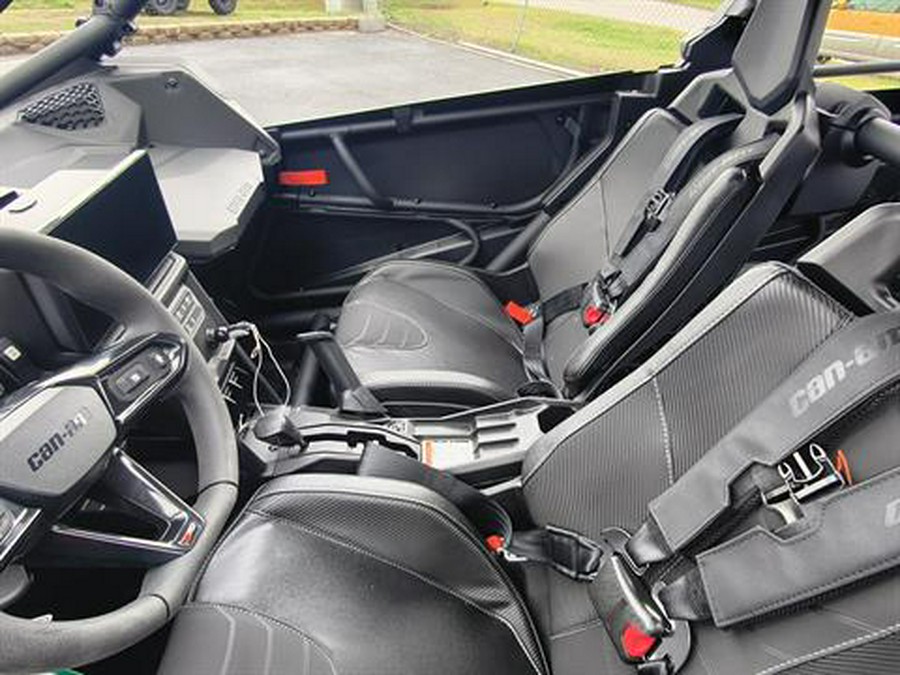 2026 Can-Am Maverick X3 MAX X RC TURBO RR 72