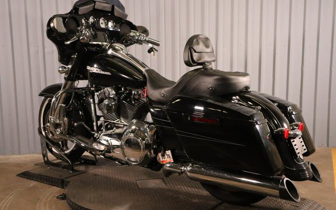 2016 Harley-Davidson® Street Glide® Special FLHXS