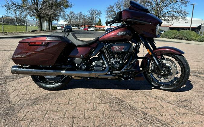 FLHXSE 2024 CVO™ Street Glide®