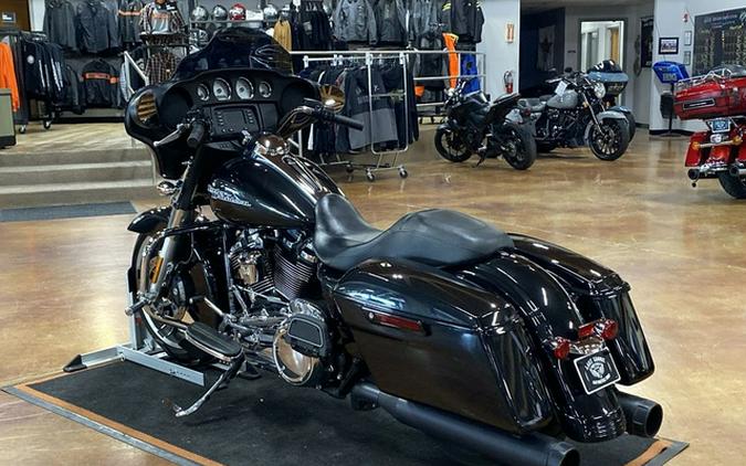 2018 Harley-Davidson FLHX - Street Glide