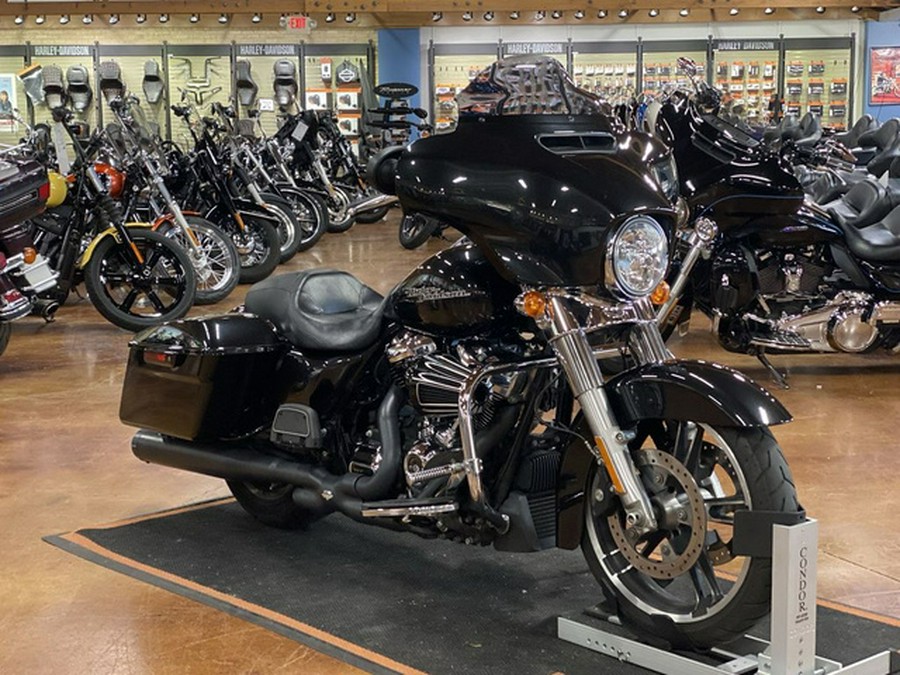 2018 Harley-Davidson FLHX - Street Glide