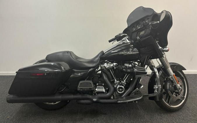 2018 Harley-Davidson FLHX - Street Glide