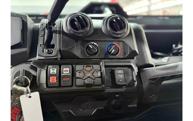 2026 Can-Am DEFENDER DPS CAB HD9