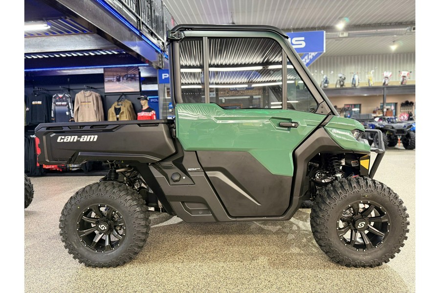 2026 Can-Am DEFENDER DPS CAB HD9
