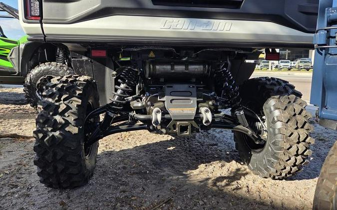 2026 Can-Am® Defender Limited HD11