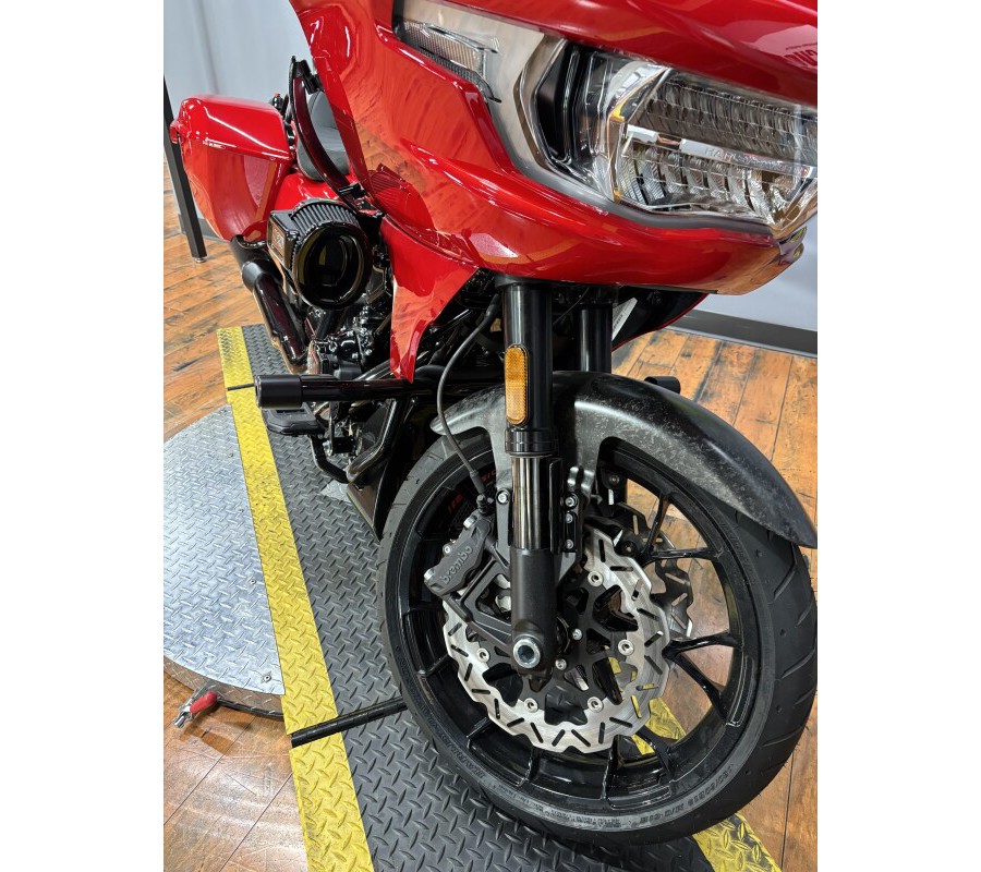 2025 Harley-Davidson® CVO™ Road Glide™ ST RALLY RED