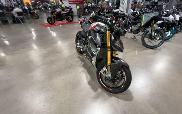 2022 Ducati STREETFIGHTER V4 SP