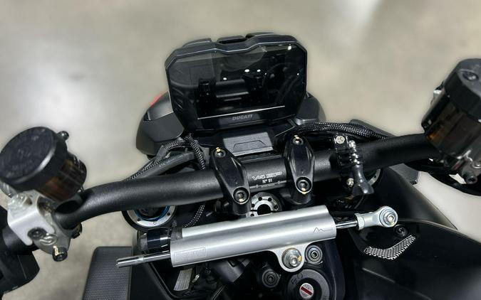 2022 Ducati STREETFIGHTER V4 SP