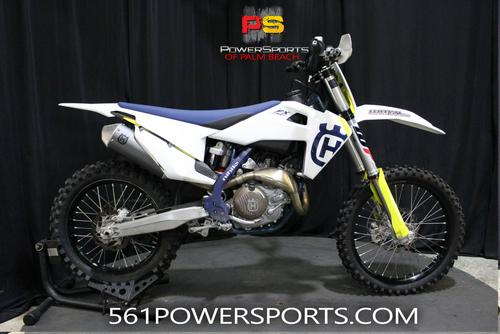 2019 Husqvarna FC 450 Rockstar Edition Review (11 Fast Facts)