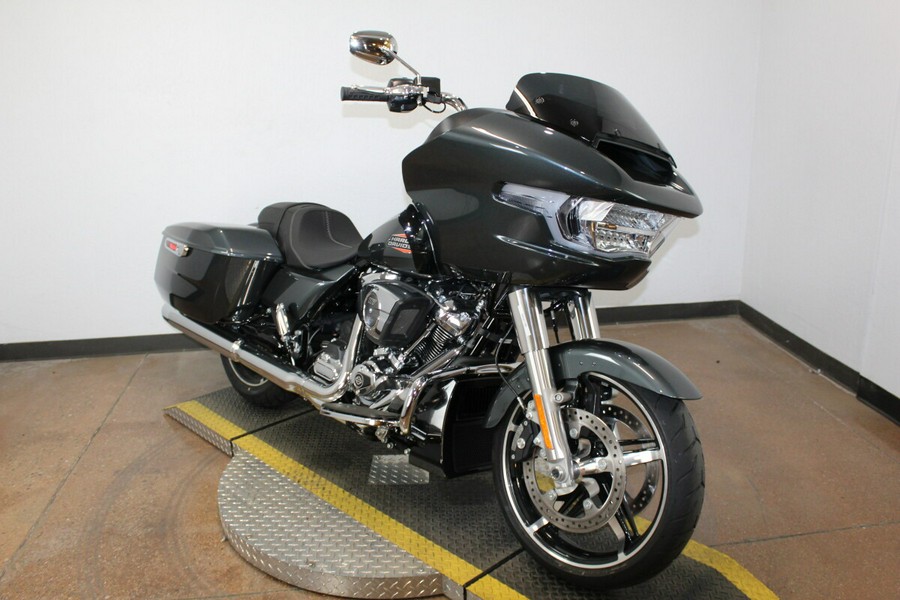 2025 Harley-Davidson® Road Glide® Iron Horse Metallic