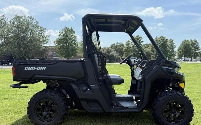 2026 Can-Am® Defender DPS HD9 Stealth Black