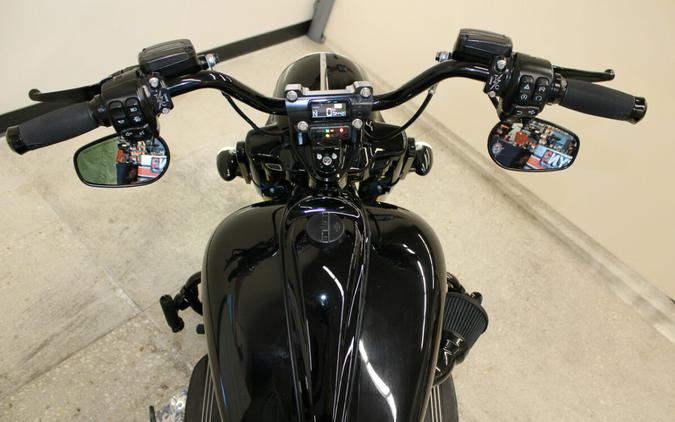 Used 2020 Harley-Davidson Electra Glide Standard Grand American Touring FLHT Motorcycle For Sale In Miami, Florida