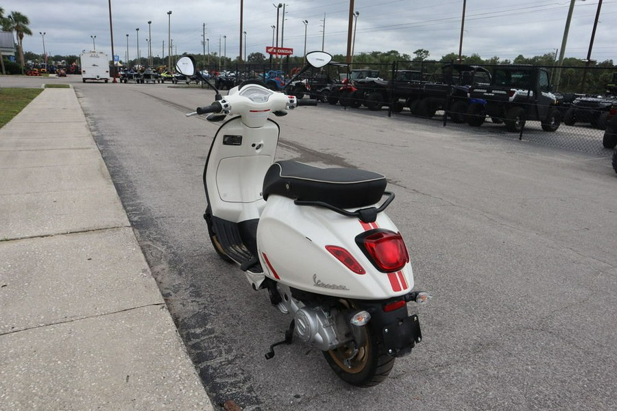 2022 Vespa Sprint 50 Racing Sixties