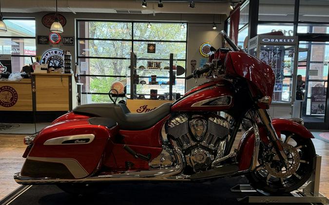 2026 Indian Chieftain Limited W/Powerband Audio Sunset Red Me