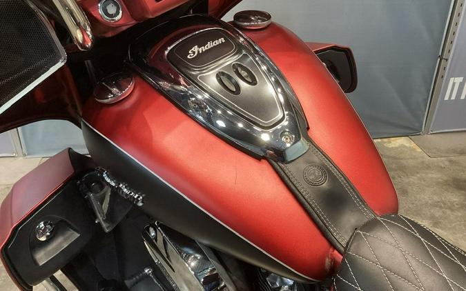 2018 Indian Motorcycle® Roadmaster® ABS Icon Mesa Red Smoke/Thunder Black