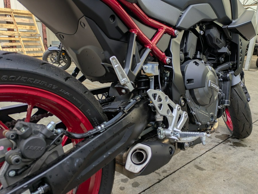 2025 Suzuki GSX-8S