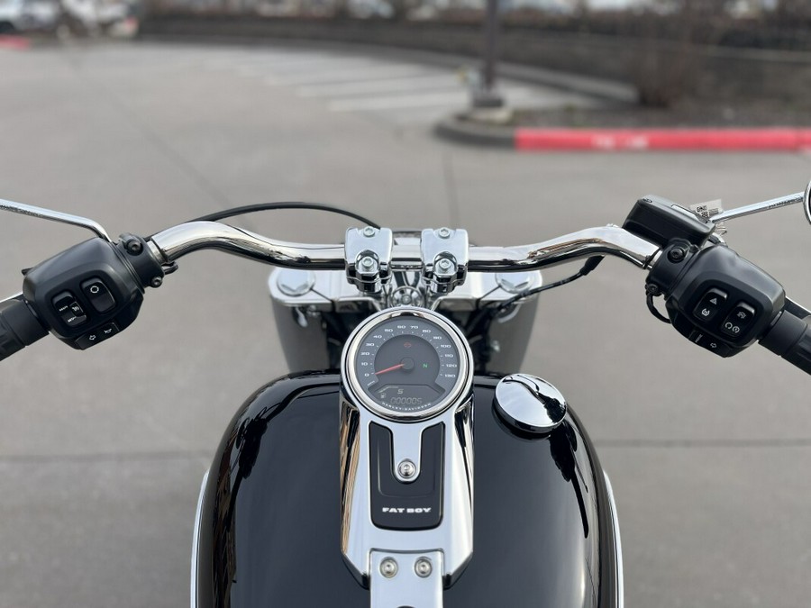 2026 Harley-Davidson® Fat Boy® FLFB Vivid Black Chrome Trim