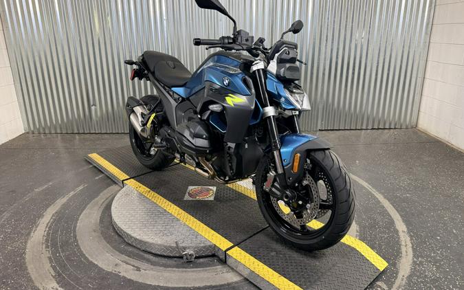 2026 BMW R 1300 R