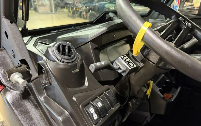 2025 Can-Am® DEFENDER LIMITED CAB HD10